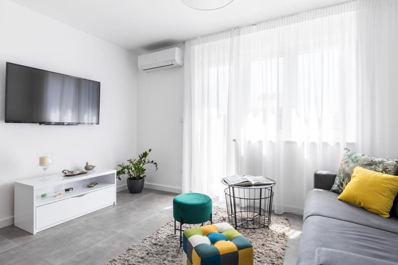 Down Town Apartment สปลิท ภายนอก รูปภาพ
